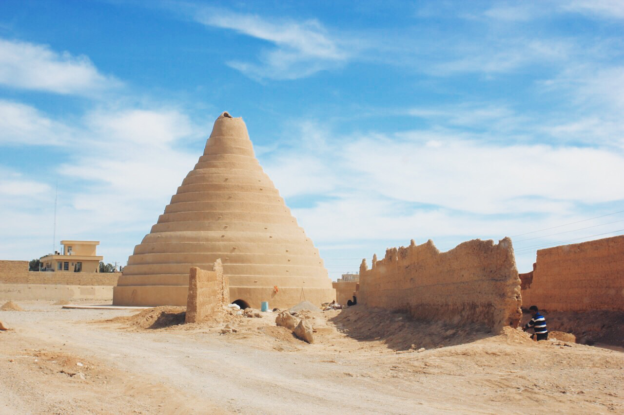 Wieże Lodu i Gołębi, czyli perły irańskiej architektury pustynnej
