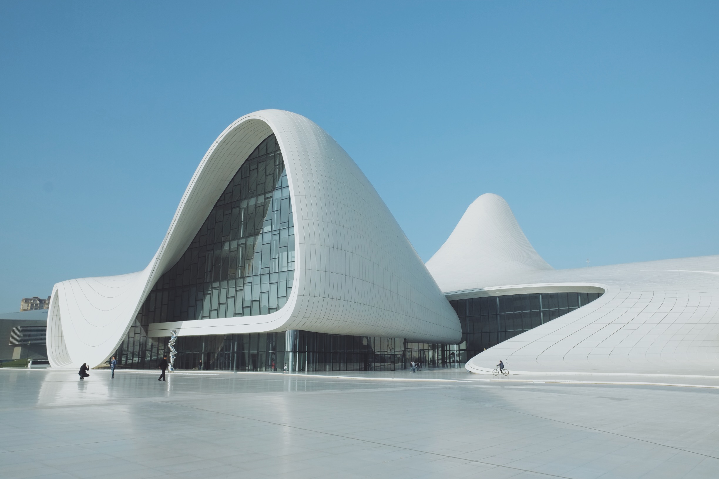 Baku. Przewodnik po futurystycznej architekturze stolicy Azerbejdżanu