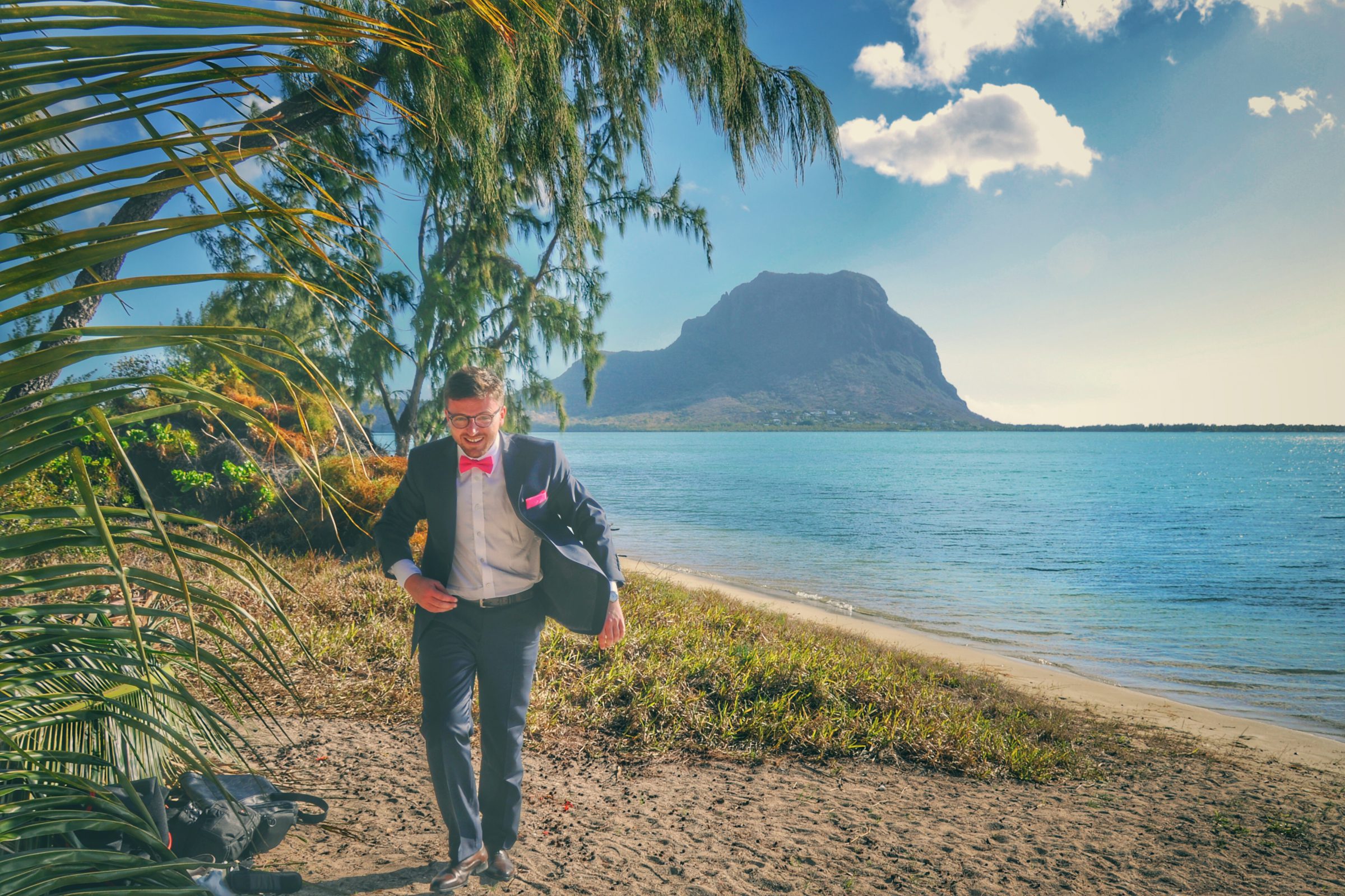 Sztuka Podróżowania: Podróże na etacie. Jak co roku spędzać kilkadziesiąt dni w w drodze?