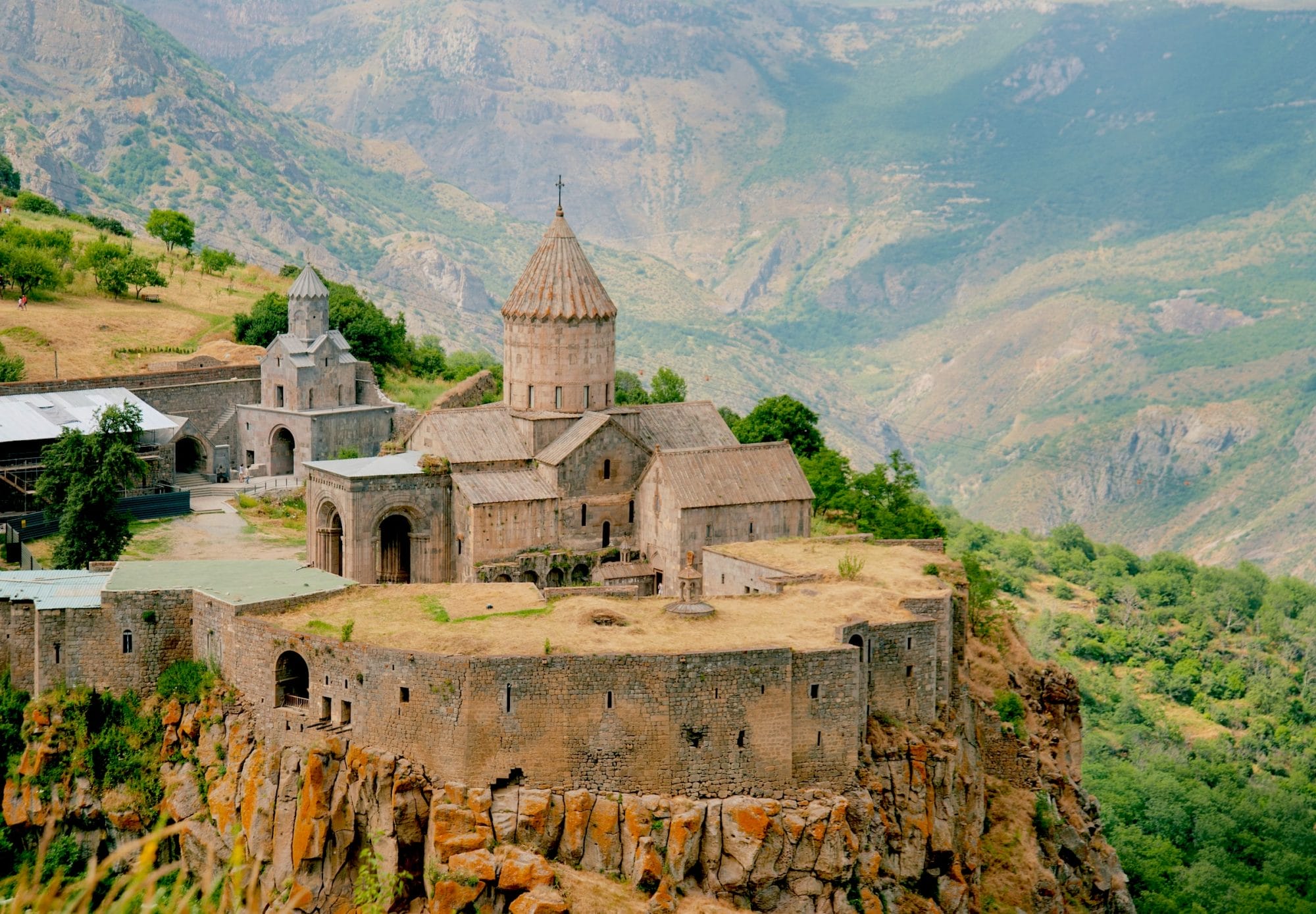 Armenia. Kraina Boga naznaczona cierpieniem