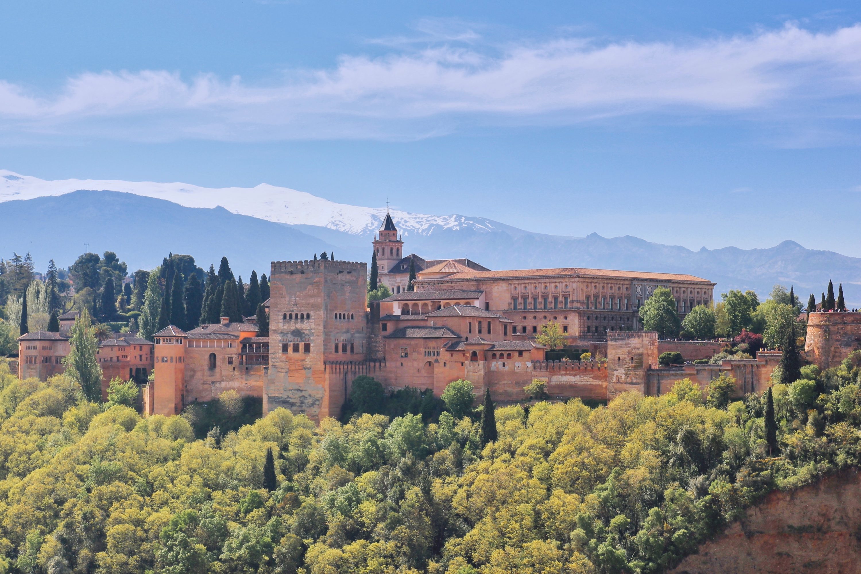 Granada i Alhambra. Przewodnik po największej atrakcji Andaluzji